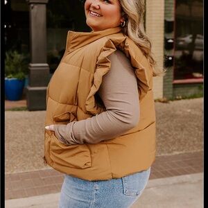 Women's Ruffle Sleeve Puffer Vest